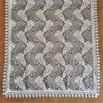 Gipiurowy bieżnik 80x140 w kremowo-szare liście