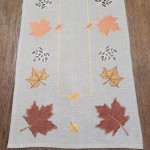 Bieżnik 40x160 w kolorze beżowym z liśćmi klonu