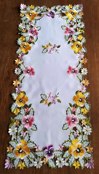 Bieżnik 40x85 w kolorze białym z kolorowymi bratkami