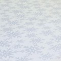 Obrus plamoodporny 140x220 w kolorze białym w śnieżynki