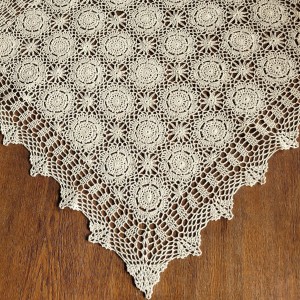 Serweta szydełkowa 85x85 w kolorze beżowym