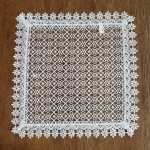 Gipiurowa serwetka 40x40 w kolorze białym