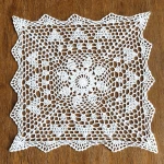 Serwetka szydełkowa 40x40 w kolorze białym